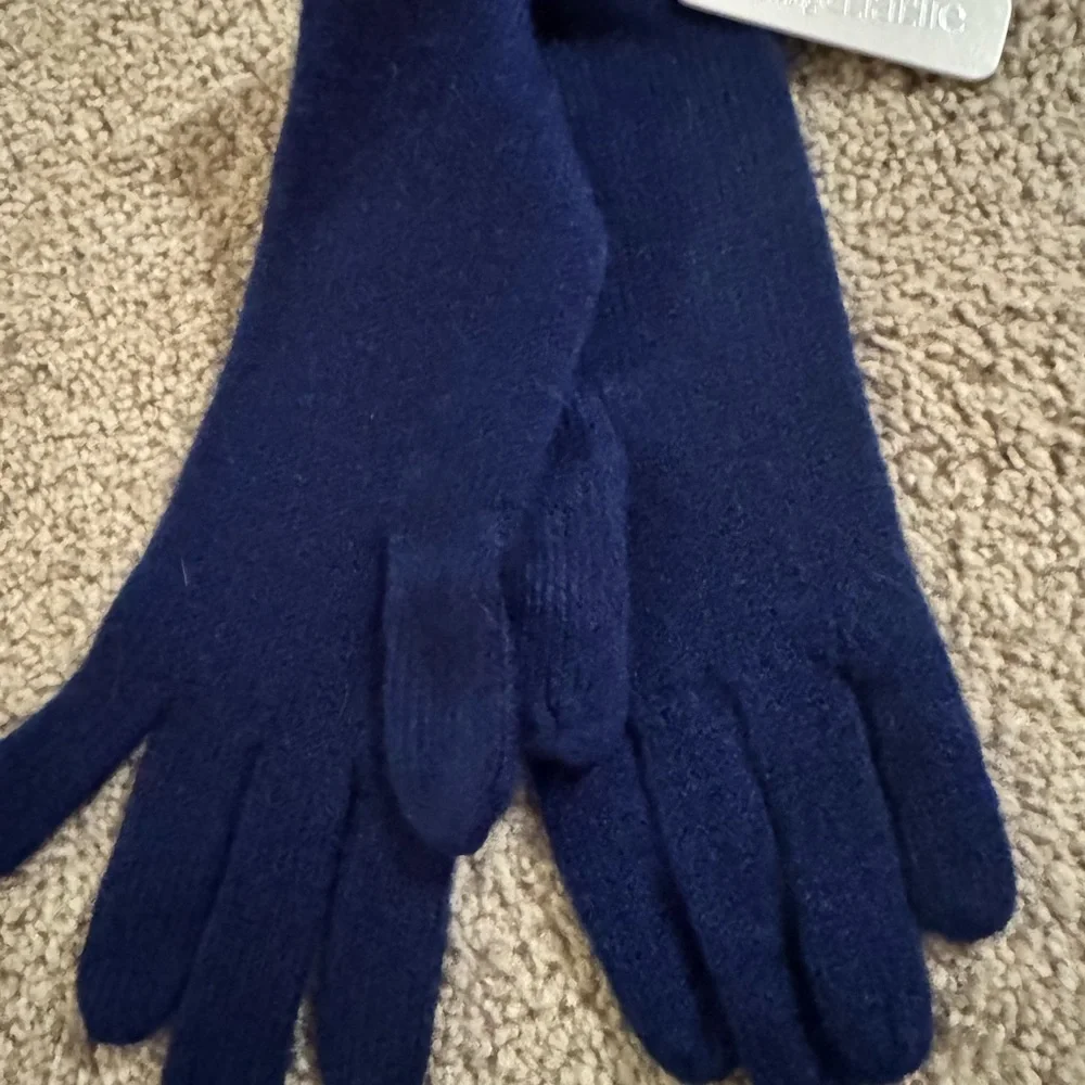 Charming Charlie NWT Knit Sequin Gloves Blue Women’s Cozy Warm One Size Acrylic